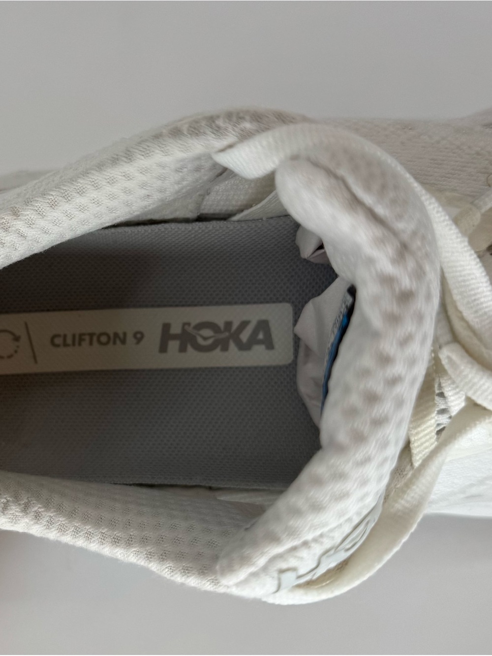 Hoka Clifton 9 Women’s White Plush-Cushion Running Sneaker Size 7.5 - Picture 12 of 13